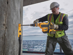 Аккумуляторный перфоратор DeWALT DCH614X2