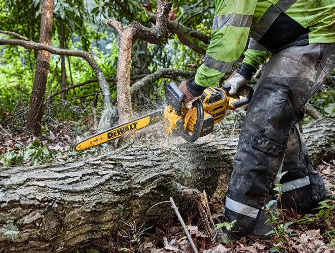 Аккумуляторная цепная пила DeWALT DCMCS574N