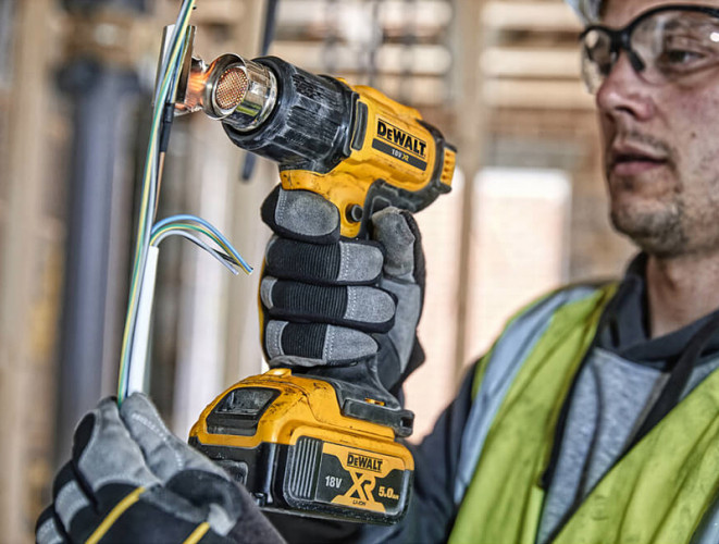 Аккумуляторный пистолет горячего воздуха DeWALT DCE530N