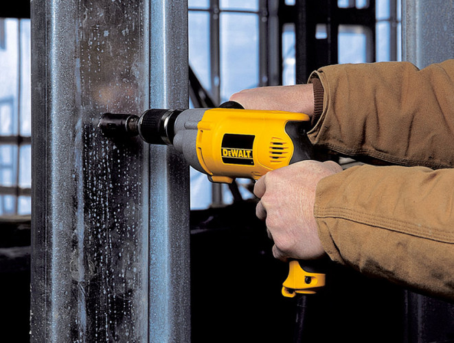 Безударная дрель DeWALT DW236I