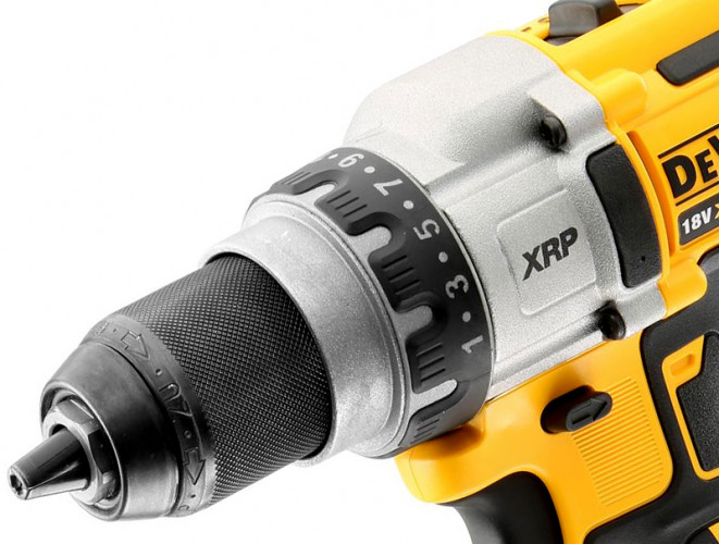 Аккумуляторная дрель-шуруповерт DeWALT DCD991T2