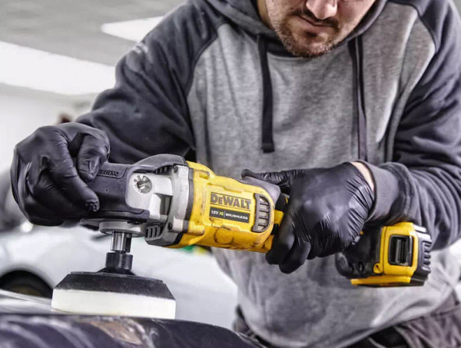 Аккумуляторная полировальная машина DeWALT DCM849P2