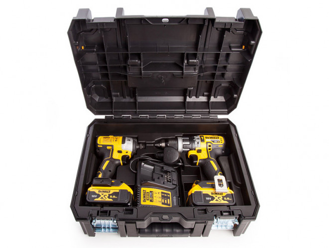 Набор аккумуляторного инструмента DeWALT DCK368P3T