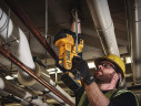 Аккумуляторный резчик шпилек DeWALT DCS350N