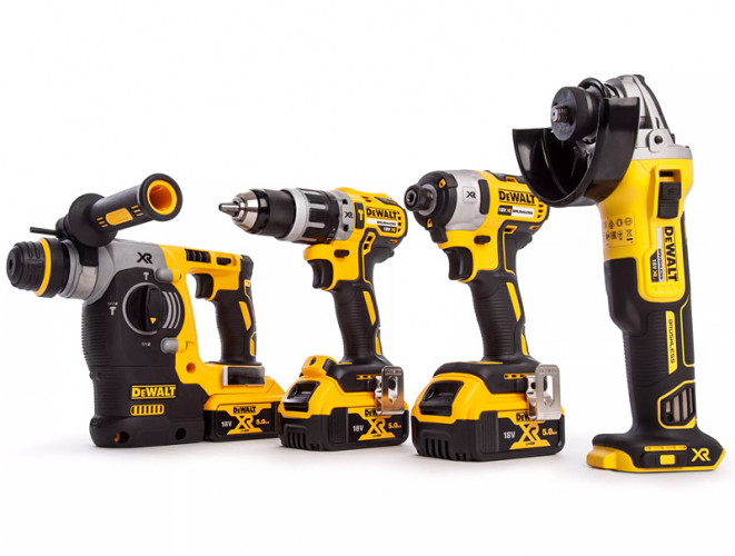 Набор аккумуляторного инструмента DeWALT DCK422P3