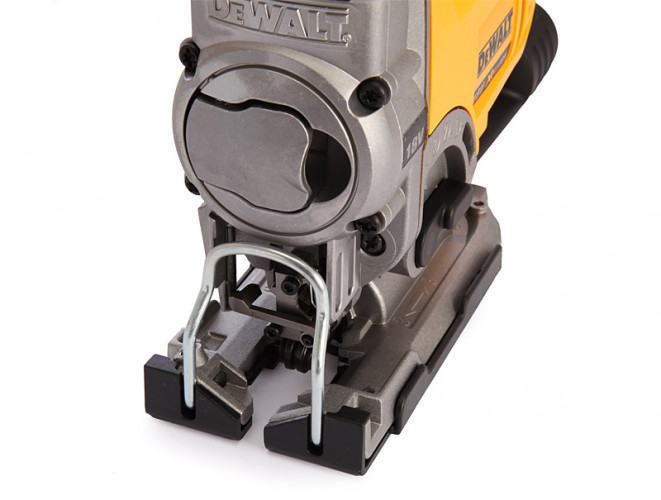 Аккумуляторный лобзик DeWALT DCS331N