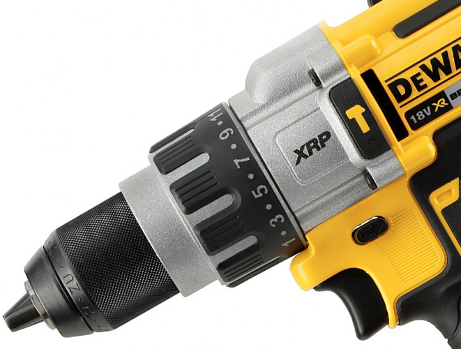 Аккумуляторная дрель-шуруповерт DeWALT DCD996T2