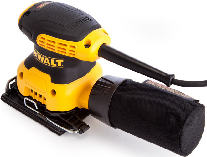 Виброшлифмашина DeWALT DWE6411