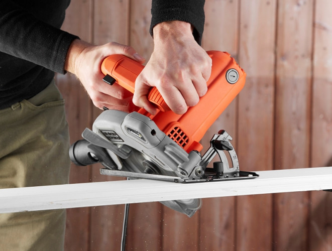 Дисковая пила BLACK&DECKER CS1250L