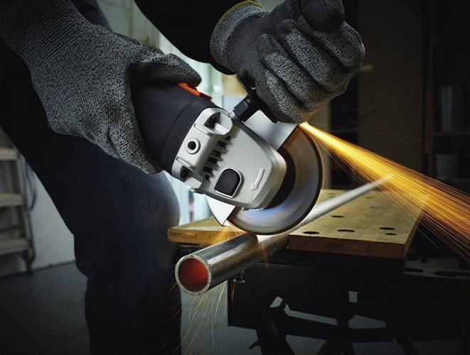 Болгарка BLACK&DECKER KG711