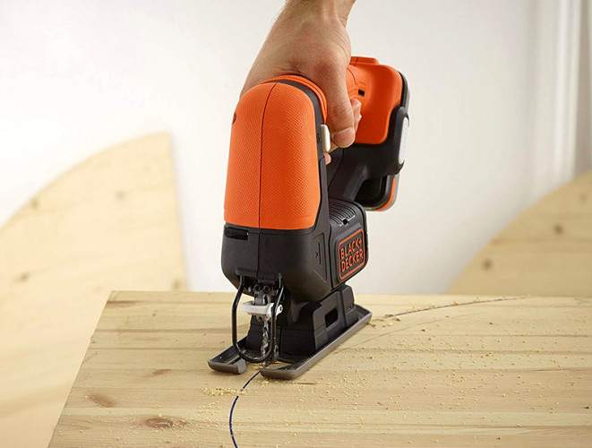 Аккумуляторный электролобзик BLACK&DECKER BDCJS12N