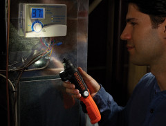 Аккумуляторная отвертка BLACK&amp;DECKER BDCSFL20C