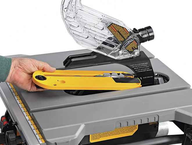 Настольная циркулярная пила DeWALT DWE7485