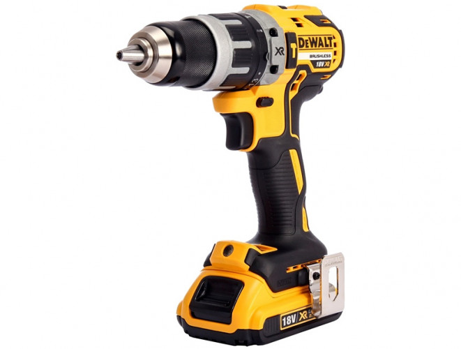 Аккумуляторная ударная дрель-шуруповерт DeWALT DCD796D2