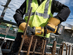 Аккумуляторная угловая шлифмашина 125 мм DeWALT DCG414N