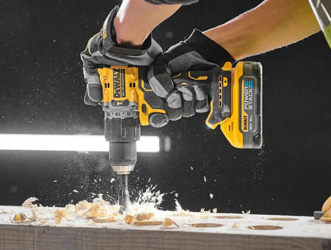 Аккумуляторная ударная дрель-шуруповерт DeWALT DCD805H2T