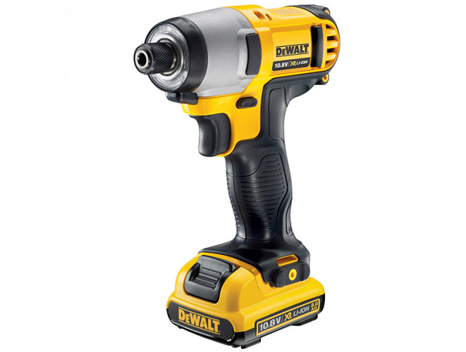Аккумуляторный ударный шуруповерт DeWALT DCF815D2