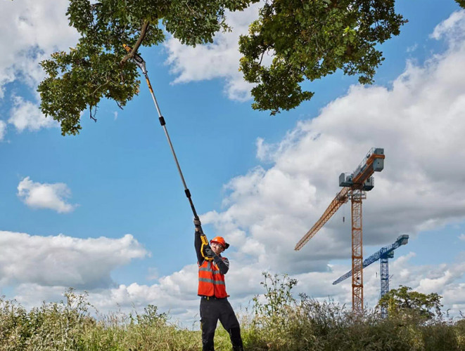 Высоторез DeWALT DCMPS567P1