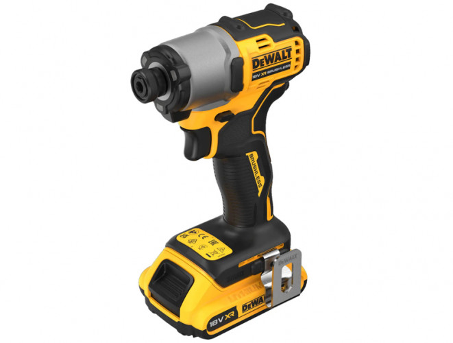 Аккумуляторный ударный шуруповерт DeWALT DCF840D2T