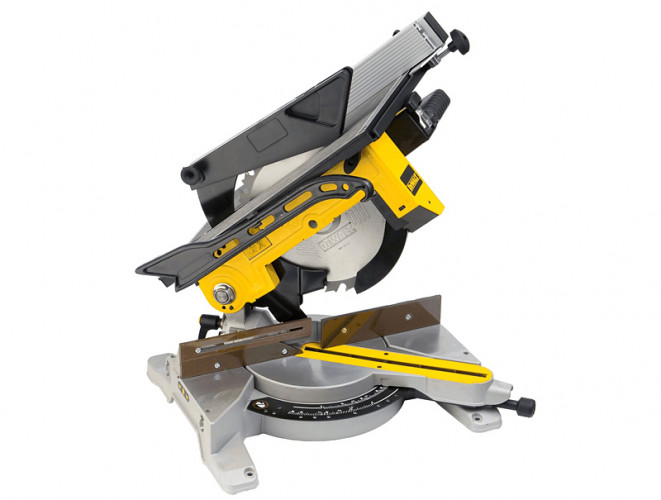 Торцовочная пила DeWALT DW711