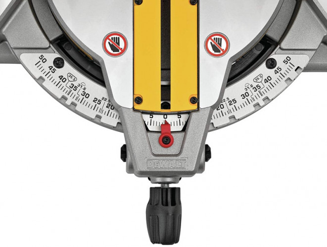 Торцовочная пила DeWALT DWS713