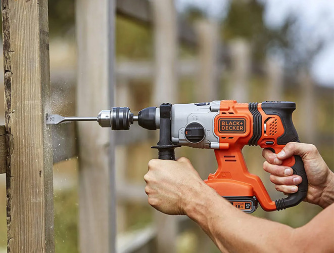 Аккумуляторный перфоратор BLACK&DECKER BCD900E2K