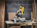 Торцовочная пила DeWALT DWS773