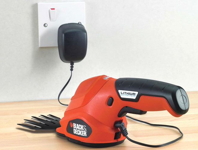 Аккумуляторный кусторез BLACK&DECKER GSL200