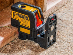 Лазерный уровень DeWALT DW0822