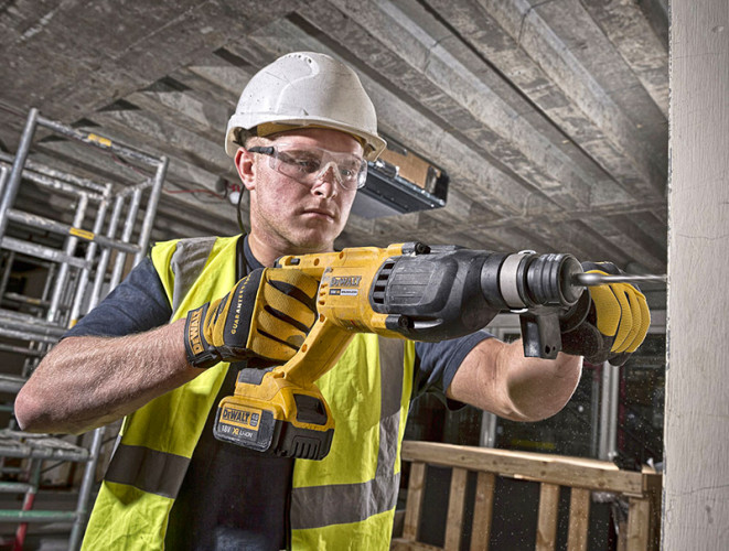 Аккумуляторный перфоратор DeWALT DCH133NT