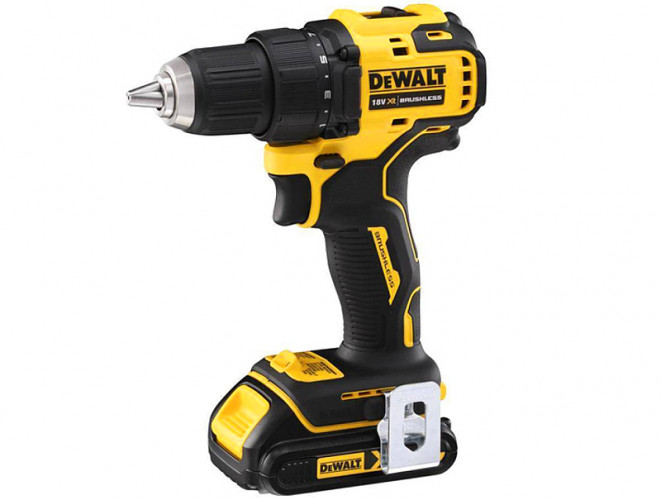 Аккумуляторная дрель-шуруповерт DeWALT DCD708S2T