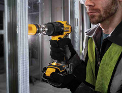Аккумуляторная дрель-шуруповерт DeWALT DCD709L2T