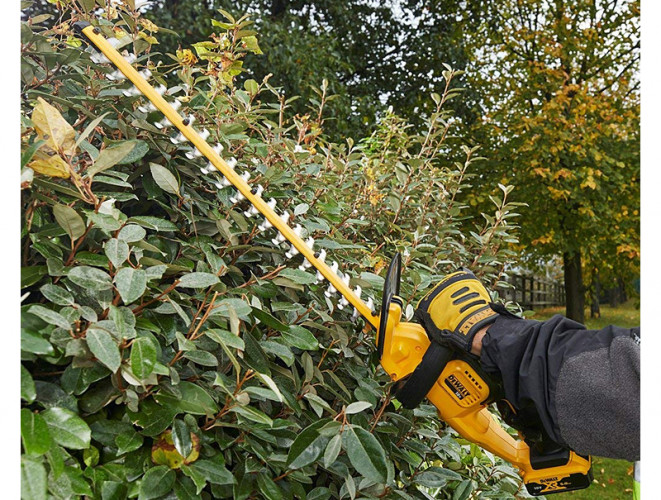 Кусторез DeWALT DCM563P1