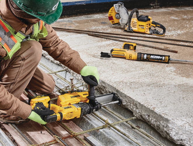 Аккумуляторный перфоратор DeWALT DCH263N