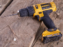 Аккумуляторная дрель-шуруповерт DeWALT DCD716C2