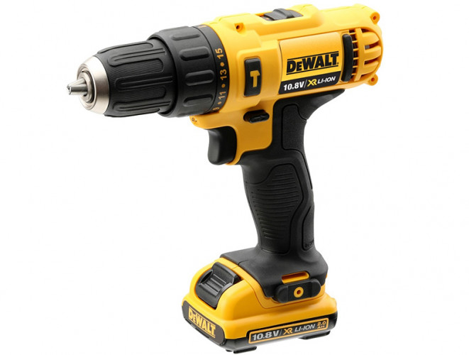Аккумуляторная дрель-шуруповерт DeWALT DCD716D2