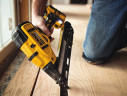 Аккумуляторный гвоздезабиватель DeWALT DCN650N