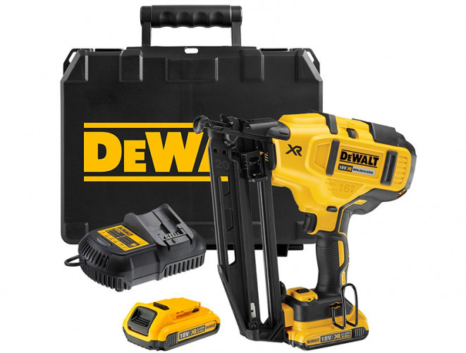 Аккумуляторный гвоздезабиватель DeWALT DCN660D2