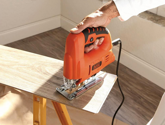 Электролобзик BLACK&DECKER JS20