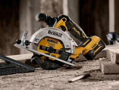 Аккумуляторная дисковая пила DeWALT DCS512NT