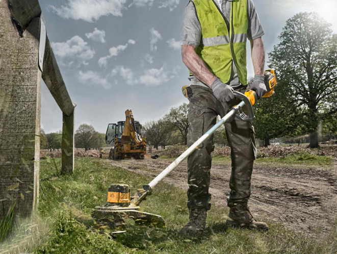 Электрокоса DeWALT DCM561P1