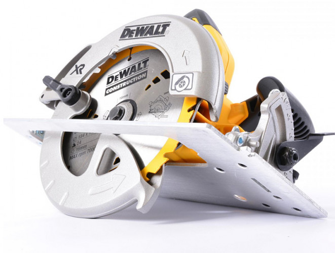 Аккумуляторная дисковая пила DeWALT DCS570NT