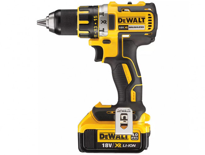 Аккумуляторная дрель-шуруповерт DeWALT DCD790M2